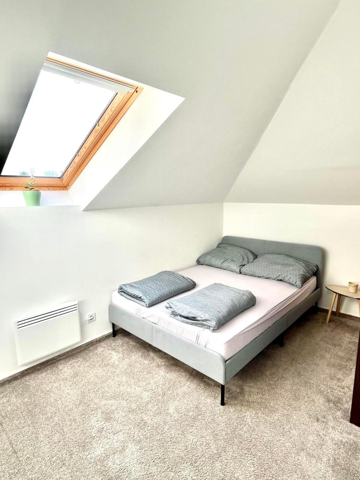 Chill Apartman บูดาคาลาสซ์ ภายนอก รูปภาพ